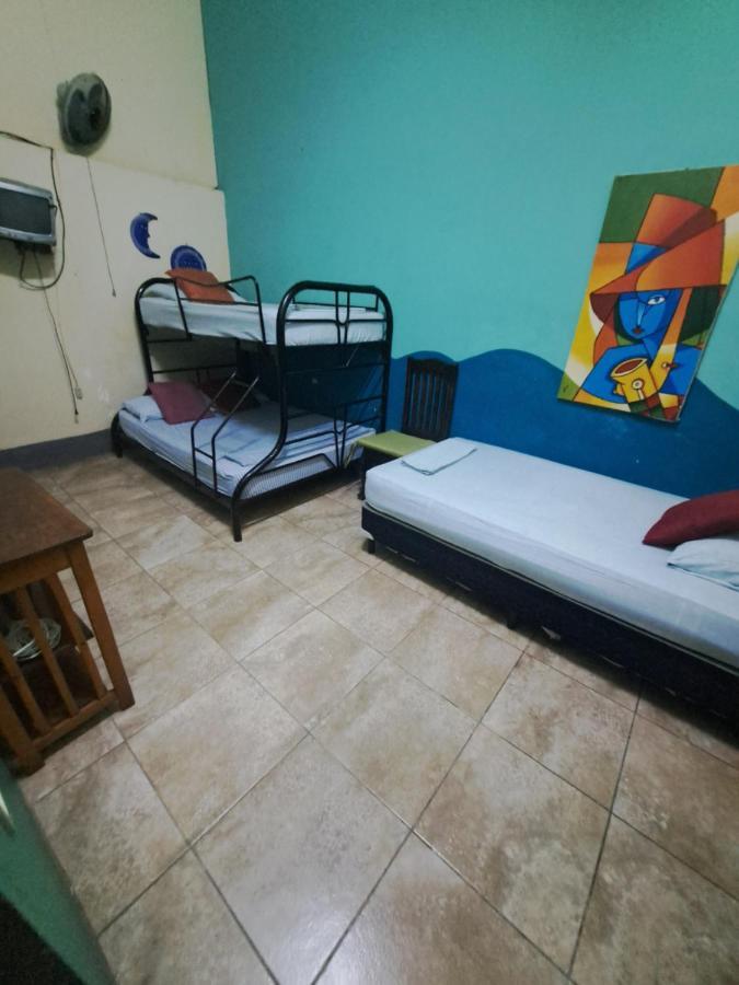 Hostal Mochilas Granada Phòng bức ảnh
